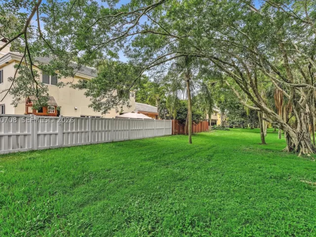 4-bedroom home for sale in Cooper City - 10301 Panama St - MondialRealty