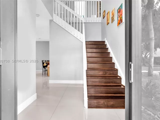 4-bedroom home for sale in Cooper City - 10301 Panama St - MondialRealty