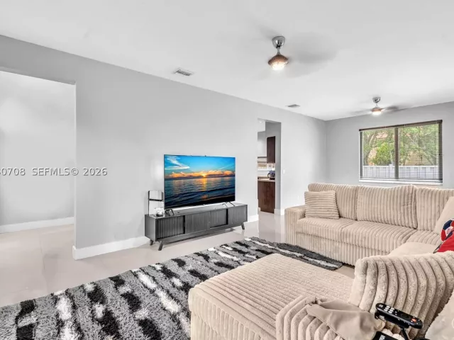 4-bedroom home for sale in Cooper City - 10301 Panama St - MondialRealty