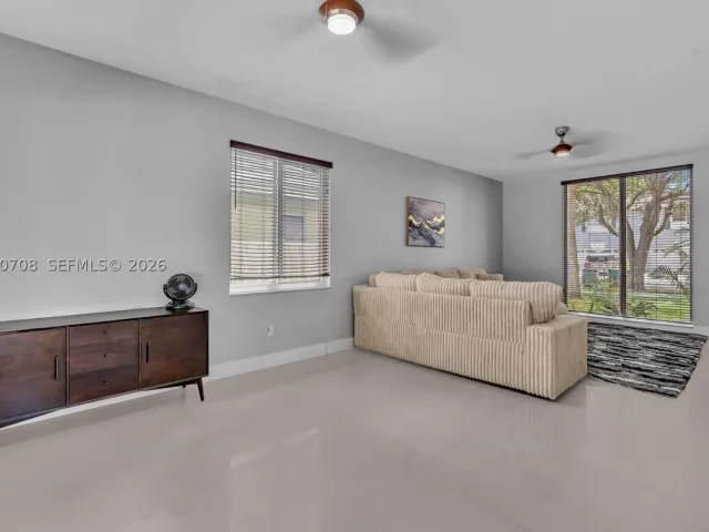 4-bedroom home for sale in Cooper City - 10301 Panama St - MondialRealty
