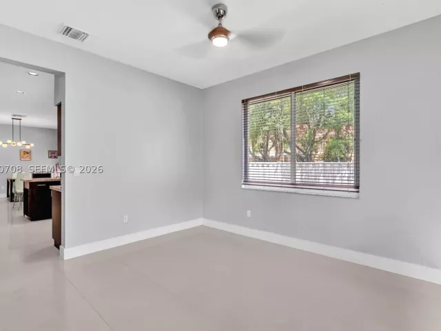 4-bedroom home for sale in Cooper City - 10301 Panama St - MondialRealty