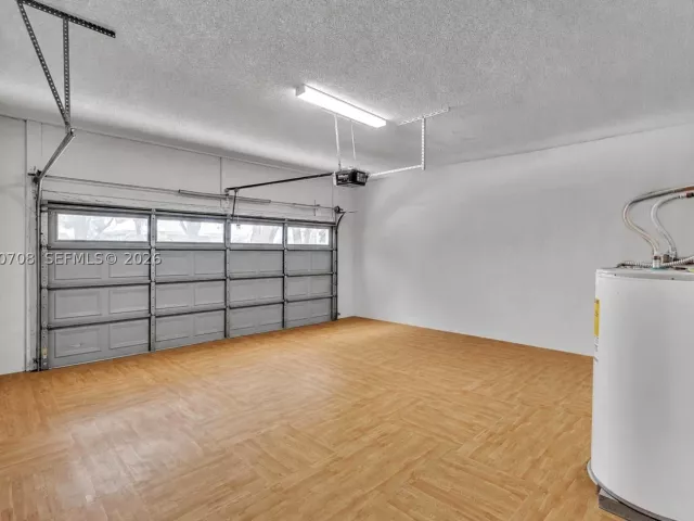 4-bedroom home for sale in Cooper City - 10301 Panama St - MondialRealty