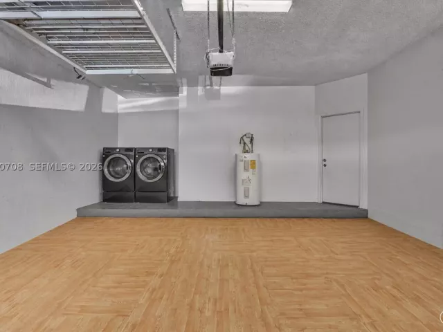4-bedroom home for sale in Cooper City - 10301 Panama St - MondialRealty