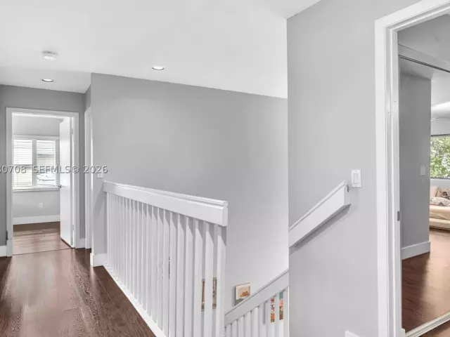 4-bedroom home for sale in Cooper City - 10301 Panama St - MondialRealty