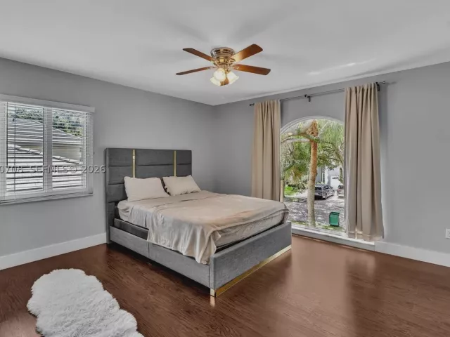 4-bedroom home for sale in Cooper City - 10301 Panama St - MondialRealty