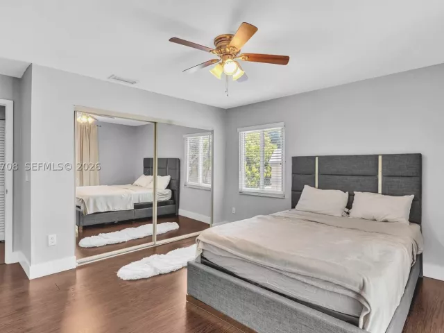 4-bedroom home for sale in Cooper City - 10301 Panama St - MondialRealty