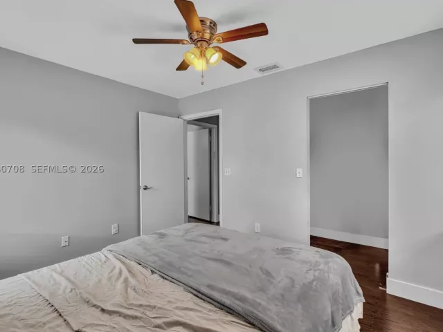 4-bedroom home for sale in Cooper City - 10301 Panama St - MondialRealty