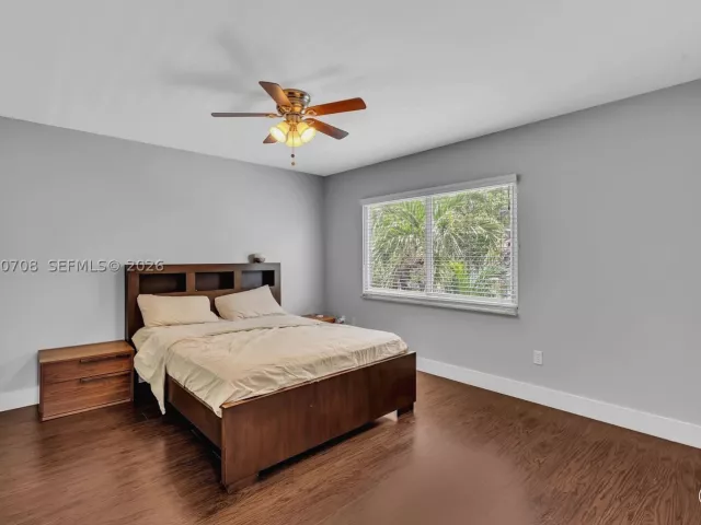 4-bedroom home for sale in Cooper City - 10301 Panama St - MondialRealty
