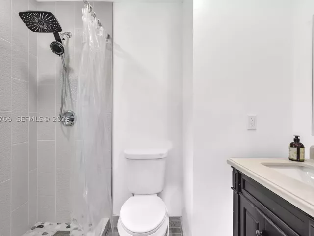 4-bedroom home for sale in Cooper City - 10301 Panama St - MondialRealty