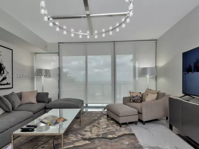1-bedroom condo for rent in Fort Lauderdale - 2200 N Ocean Blvd S605 - MondialRealty