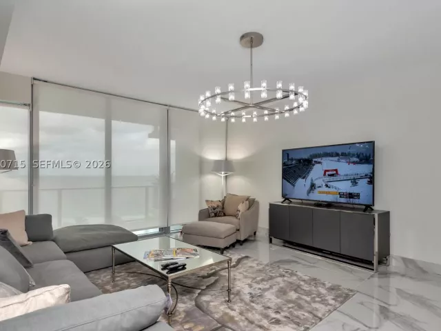 1-bedroom condo for rent in Fort Lauderdale - 2200 N Ocean Blvd S605 - MondialRealty