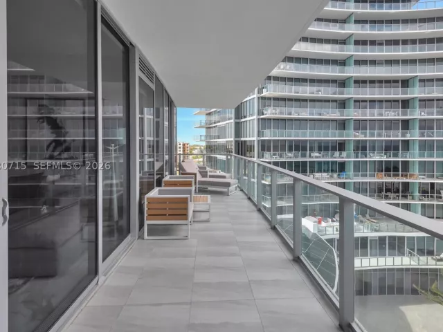 1-bedroom condo for rent in Fort Lauderdale - 2200 N Ocean Blvd S605 - MondialRealty