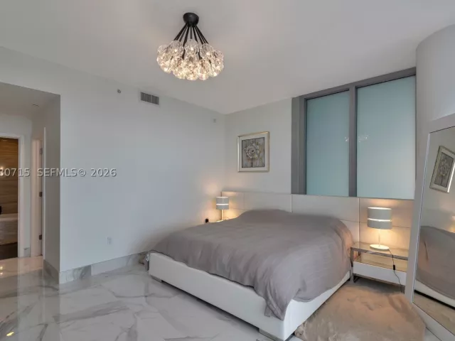 1-bedroom condo for rent in Fort Lauderdale - 2200 N Ocean Blvd S605 - MondialRealty