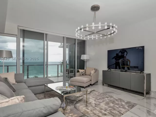 1-bedroom condo for rent in Fort Lauderdale - 2200 N Ocean Blvd S605 - MondialRealty