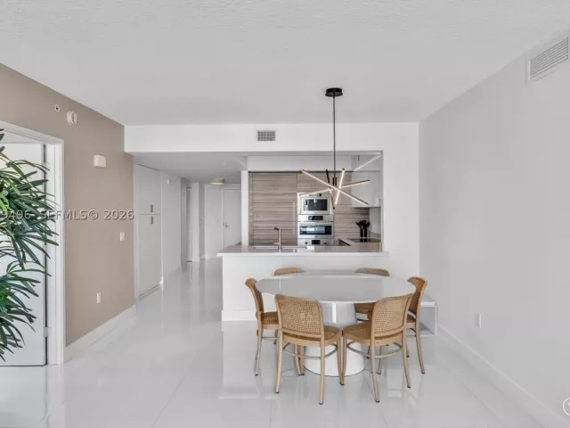 3-bedroom condo for sale in Sunny Isles Beach - 300 Sunny Isles Blvd 4-805 - MondialRealty