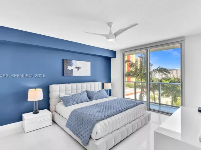 3-bedroom condo for sale in Sunny Isles Beach - 300 Sunny Isles Blvd 4-805 - MondialRealty