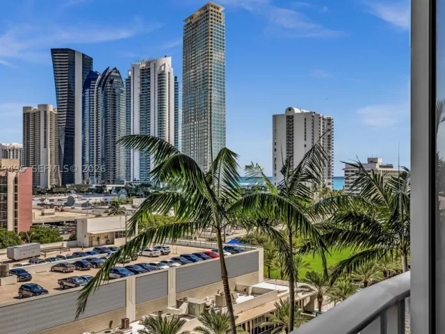 3-bedroom condo for sale in Sunny Isles Beach - 300 Sunny Isles Blvd 4-805 - MondialRealty