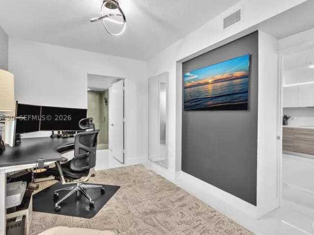 3-bedroom condo for sale in Sunny Isles Beach - 300 Sunny Isles Blvd 4-805 - MondialRealty