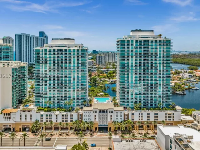 3-bedroom condo for sale in Sunny Isles Beach - 300 Sunny Isles Blvd 4-805 - MondialRealty