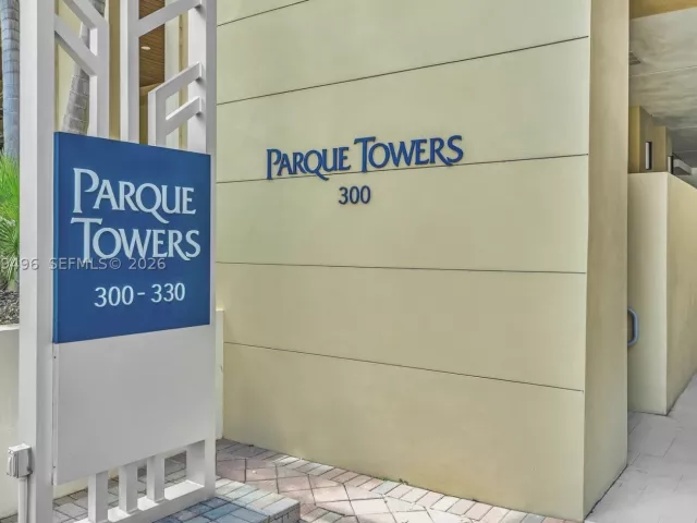 3-bedroom condo for sale in Sunny Isles Beach - 300 Sunny Isles Blvd 4-805 - MondialRealty