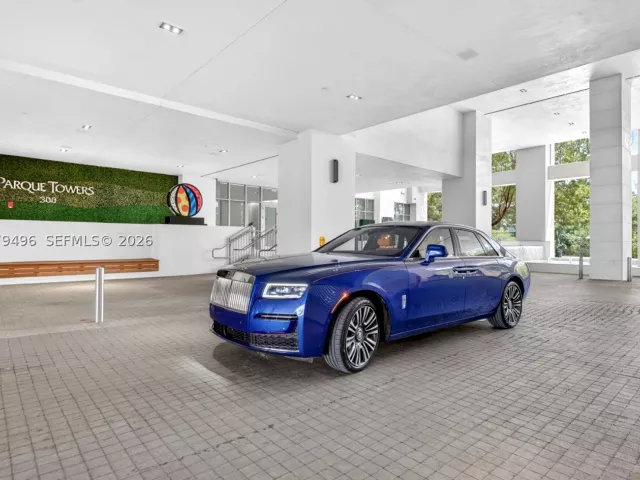 3-bedroom condo for sale in Sunny Isles Beach - 300 Sunny Isles Blvd 4-805 - MondialRealty