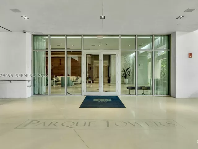 3-bedroom condo for sale in Sunny Isles Beach - 300 Sunny Isles Blvd 4-805 - MondialRealty