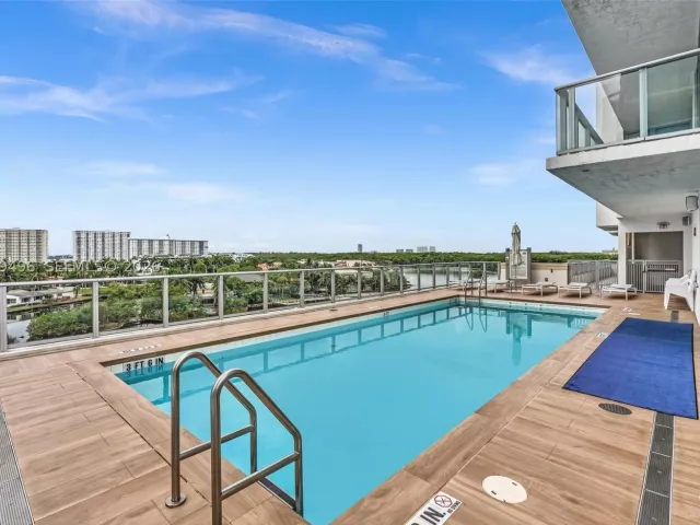 3-bedroom condo for sale in Sunny Isles Beach - 300 Sunny Isles Blvd 4-805 - MondialRealty