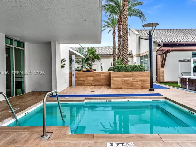 3-bedroom condo for sale in Sunny Isles Beach - 300 Sunny Isles Blvd 4-805 - MondialRealty