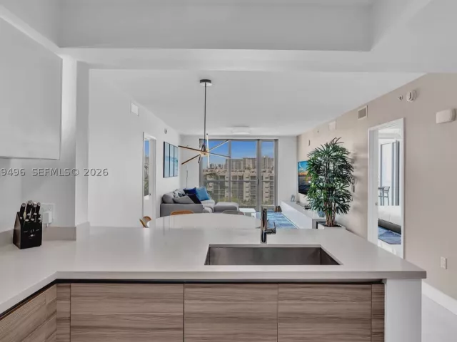 3-bedroom condo for sale in Sunny Isles Beach - 300 Sunny Isles Blvd 4-805 - MondialRealty