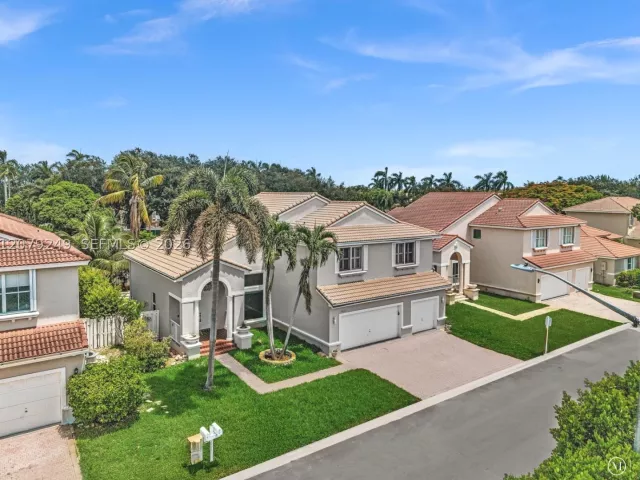 5-bedroom home for sale in Hollywood - 3433 SW 52nd ct - MondialRealty