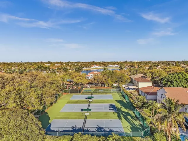 5-bedroom home for sale in Hollywood - 3433 SW 52nd ct - MondialRealty