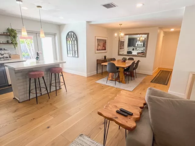 4-bedroom home for rent in Boca Raton - 336 NE 28th Terrace - MondialRealty