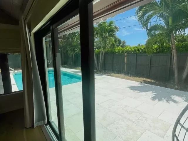 4-bedroom home for rent in Boca Raton - 336 NE 28th Terrace - MondialRealty