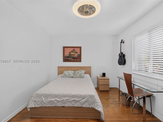 3-bedroom home for sale in Pembroke Pines - 15891 SW 12th St - MondialRealty