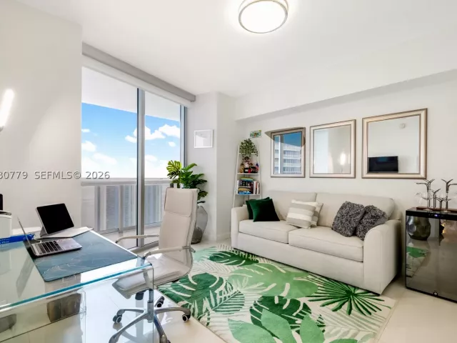 2-bedroom condo for sale in Miami - 495 Brickell Ave 4704 - MondialRealty