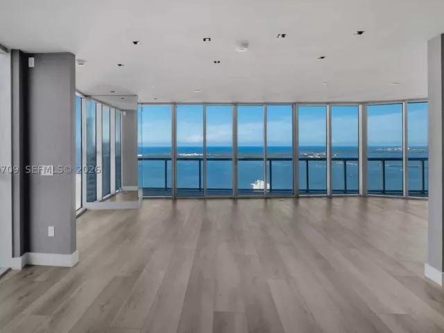 5-bedroom condo for rent in Miami - 465 Brickell Ave PH5701 - MondialRealty