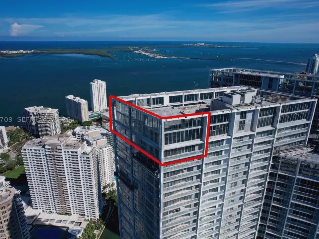 5-bedroom condo for rent in Miami - 465 Brickell Ave PH5701 - MondialRealty