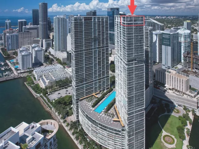 5-bedroom condo for rent in Miami - 465 Brickell Ave PH5701 - MondialRealty
