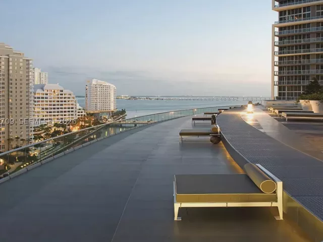5-bedroom condo for rent in Miami - 465 Brickell Ave PH5701 - MondialRealty