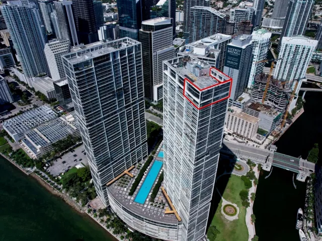 5-bedroom condo for rent in Miami - 465 Brickell Ave PH5701 - MondialRealty