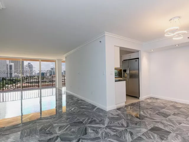 2-bedroom condo for sale in Sunny Isles Beach - 210 174th St 1201 - MondialRealty