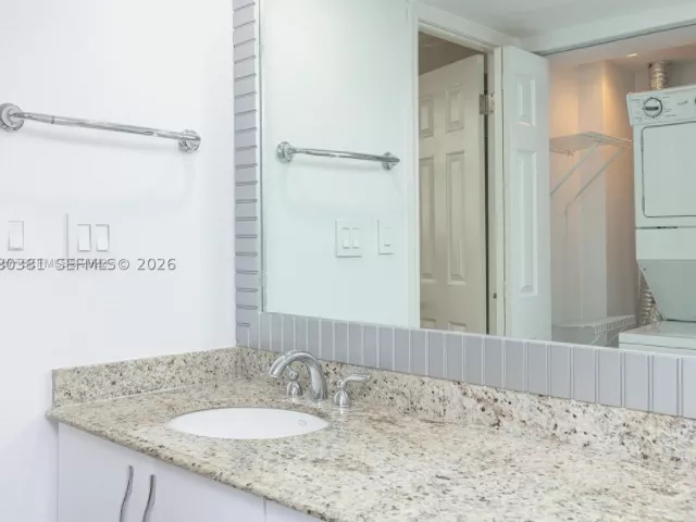2-bedroom condo for sale in Sunny Isles Beach - 210 174th St 1201 - MondialRealty