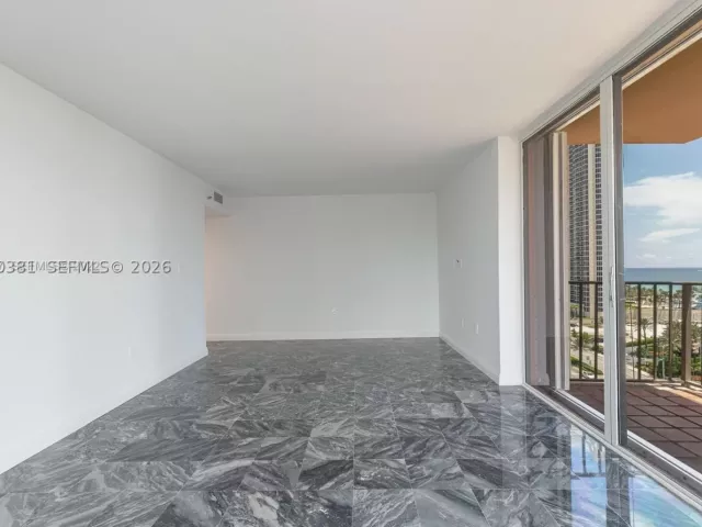 2-bedroom condo for sale in Sunny Isles Beach - 210 174th St 1201 - MondialRealty