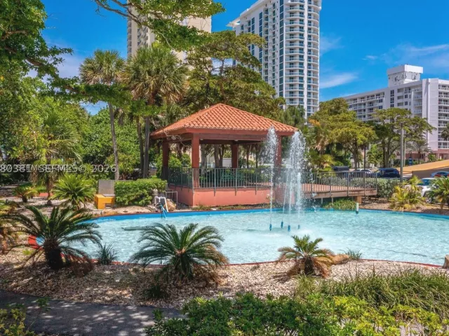 2-bedroom condo for sale in Sunny Isles Beach - 210 174th St 1201 - MondialRealty