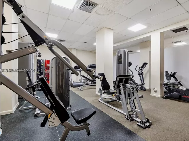2-bedroom condo for sale in Sunny Isles Beach - 210 174th St 1201 - MondialRealty