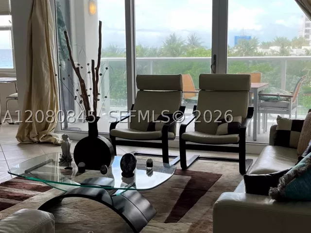 2-bedroom condo for rent in Hollywood - 2751 S Ocean Dr 406S - MondialRealty