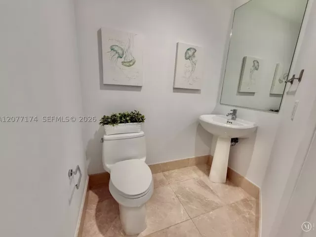 1-bedroom condo for rent in Sunny Isles Beach - 17001 Collins Ave 1903 - MondialRealty
