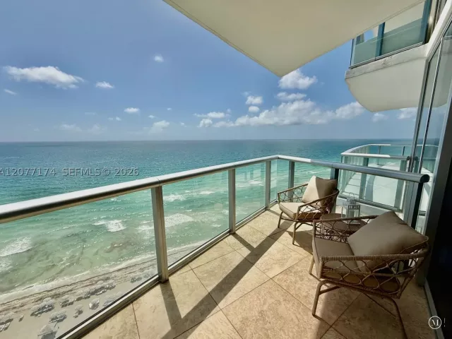 1-bedroom condo for rent in Sunny Isles Beach - 17001 Collins Ave 1903 - MondialRealty