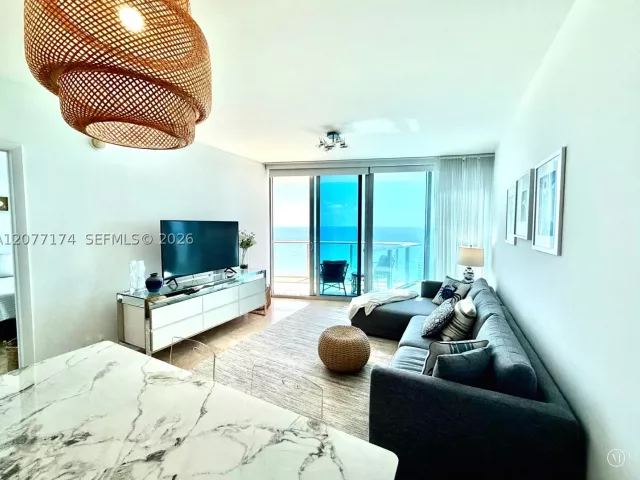 1-bedroom condo for rent in Sunny Isles Beach - 17001 Collins Ave 1903 - MondialRealty