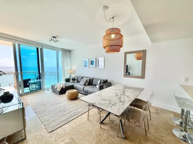 1-bedroom condo for rent in Sunny Isles Beach - 17001 Collins Ave 1903 - MondialRealty
